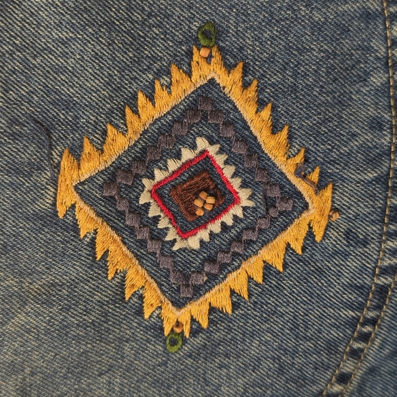 90s Vintage Embroidered Denim Jacket - Picture 5 of 5